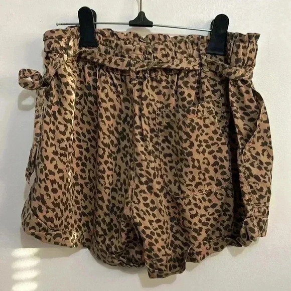Aerie Leopard Print Camp Shorts Tie Waist Paperbag Shorts size M - Picture 4 of 4